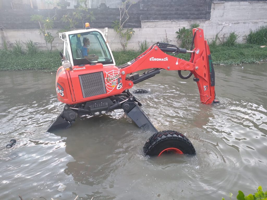 SPIDER EXCAVATOR EUROMACH R65
