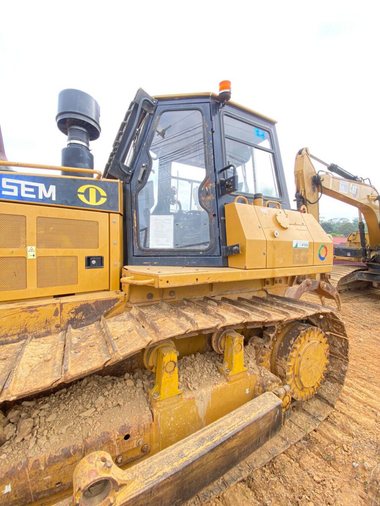 BULLDOZER SEM 816