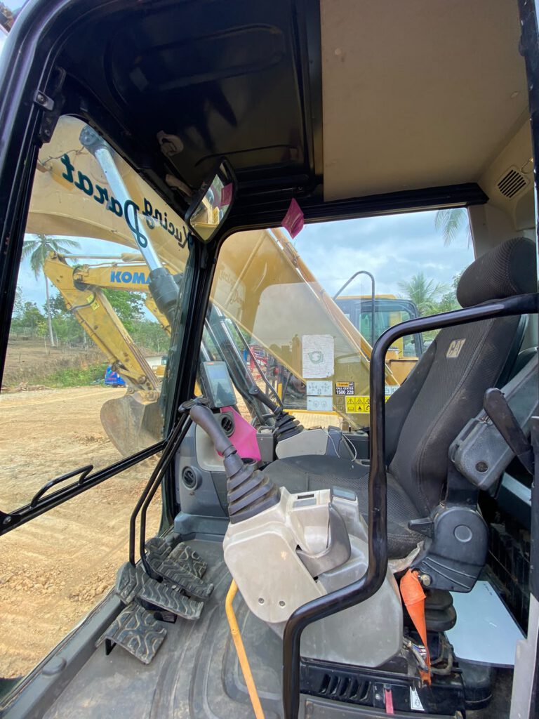 EXCAVATOR STANDARD CAT 320GX