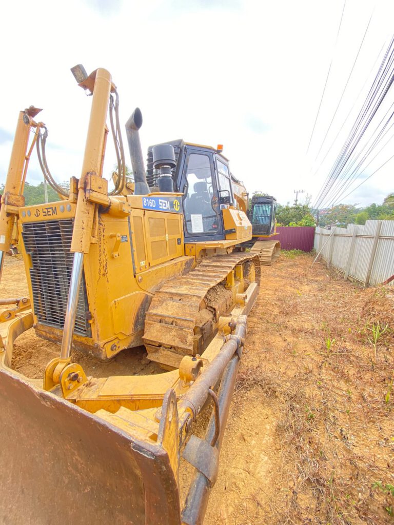 BULLDOZER SEM 816